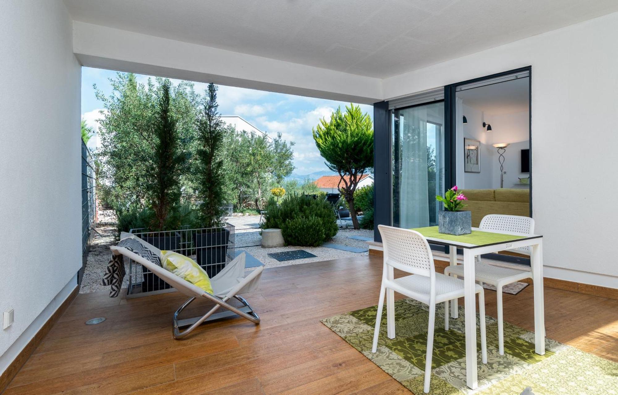 Casa Vita Apartments Slatine Eksteriør bilde