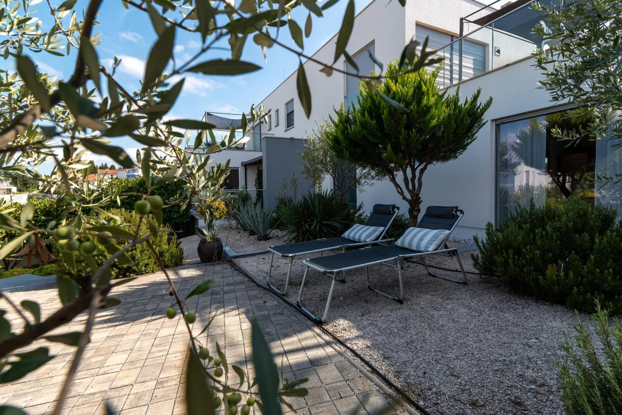Casa Vita Apartments Slatine Eksteriør bilde