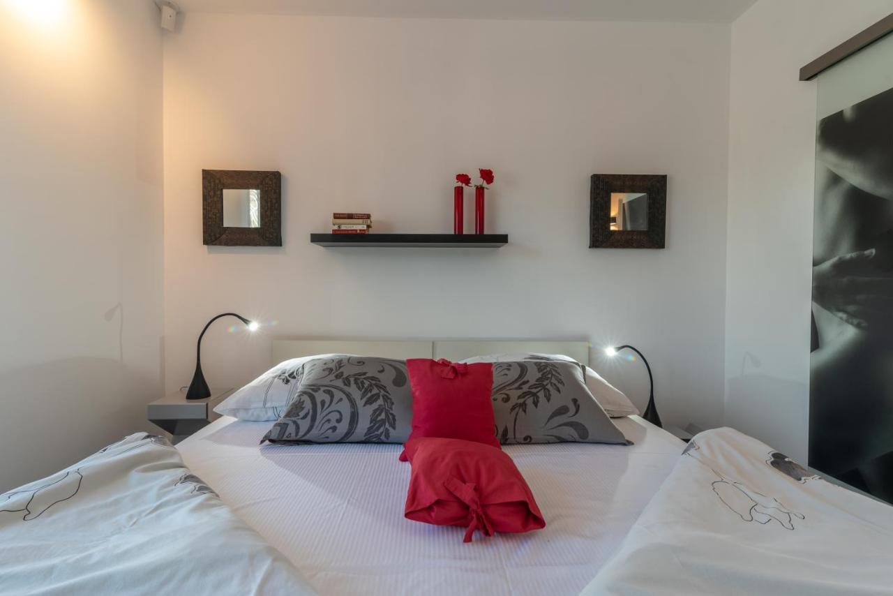 Casa Vita Apartments Slatine Eksteriør bilde