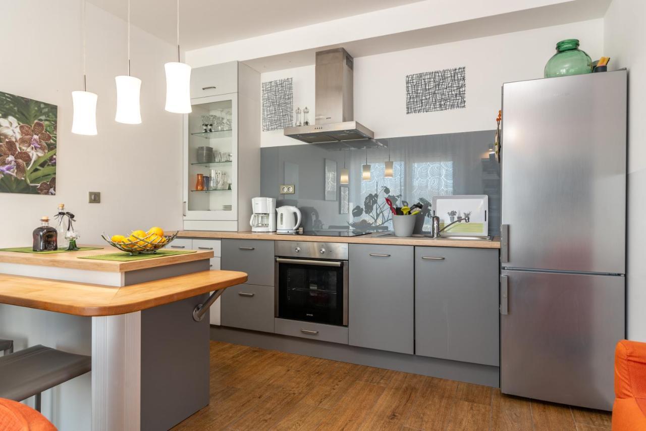 Casa Vita Apartments Slatine Eksteriør bilde
